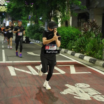 Runner Photo 4203470