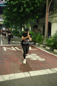 Runner Photo 4203481