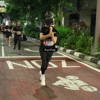 Runner Photo 4203486