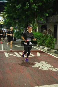 Runner Photo 4203505
