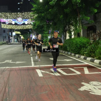 Runner Photo 4203511