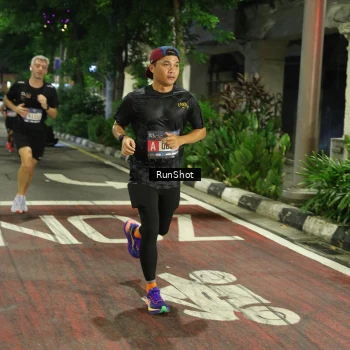 Runner Photo 4203512
