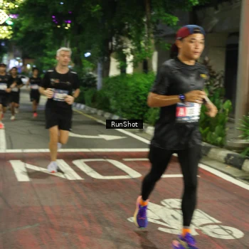 Runner Photo 4203522