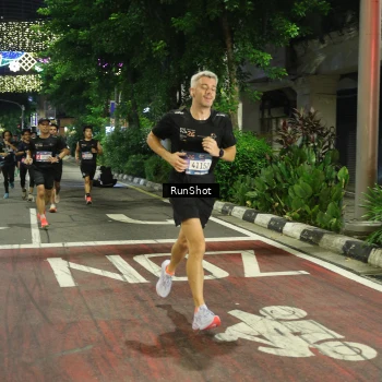 Runner Photo 4203524