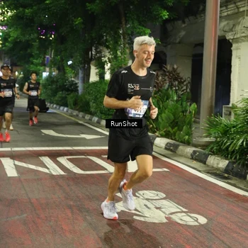 Runner Photo 4203536