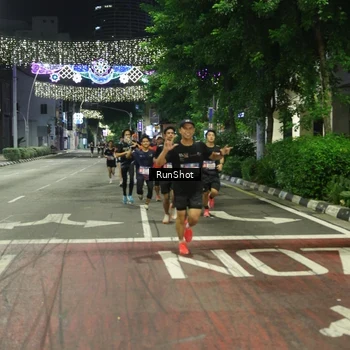 Runner Photo 4203553