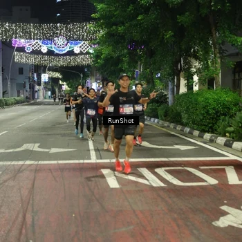 Runner Photo 4203557
