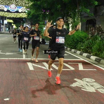 Runner Photo 4203567
