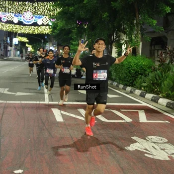 Runner Photo 4203572