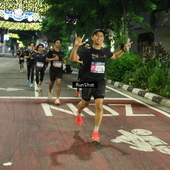 Runner Photo 4203576