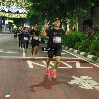 Runner Photo 4203577