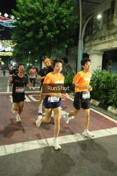 Runner Photo 4203710