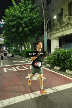 Runner Photo 4203799