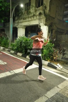 Runner Photo 4203813