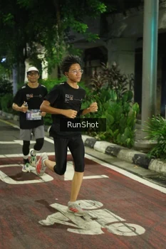 Runner Photo 4203937