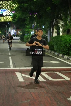 Runner Photo 4203990