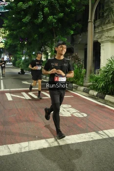 Runner Photo 4204012