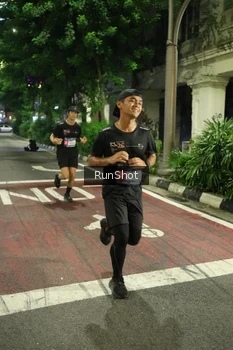 Runner Photo 4204014