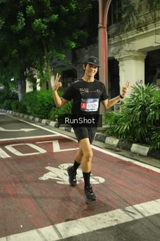 Runner Photo 4204037