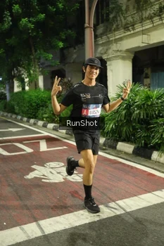 Runner Photo 4204044