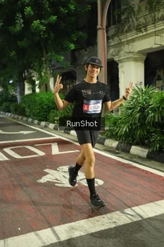 Runner Photo 4204045