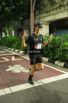 Runner Photo 4204049