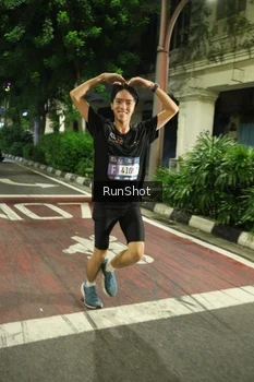 Runner Photo 4204234