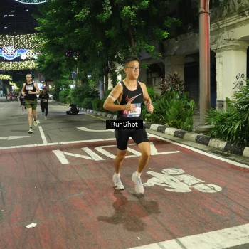 Runner Photo 4204238