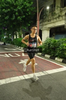 Runner Photo 4204253