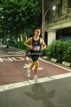 Runner Photo 4204254