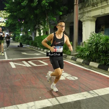 Runner Photo 4204262