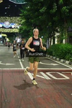 Runner Photo 4204264