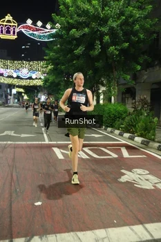 Runner Photo 4204280