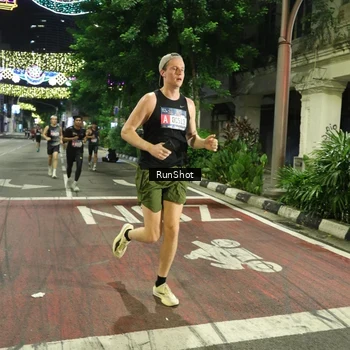 Runner Photo 4204294