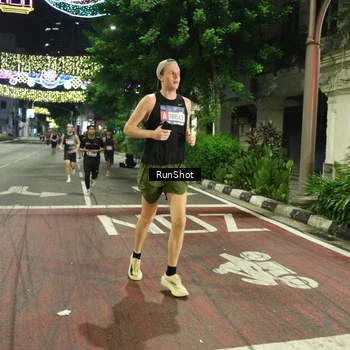 Runner Photo 4204296