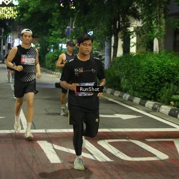 Runner Photo 4204299