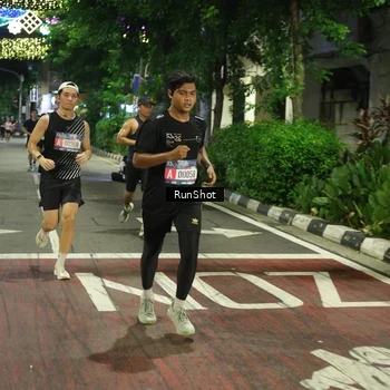 Runner Photo 4204303