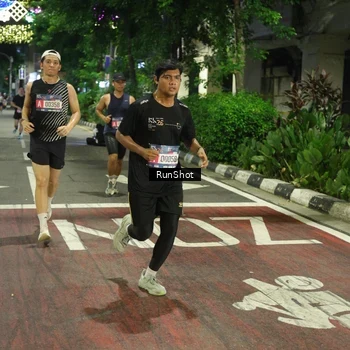 Runner Photo 4204314