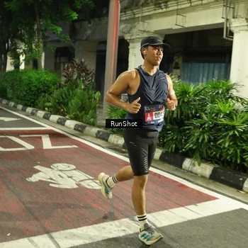 Runner Photo 4204362