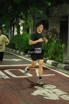 Runner Photo 4204385