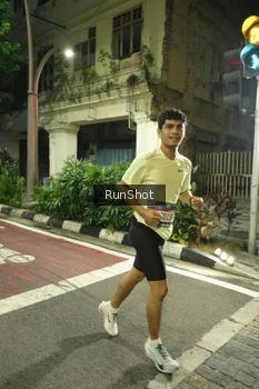 Runner Photo 4204438