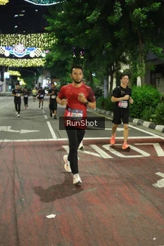 Runner Photo 4204494