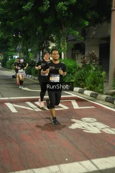 Runner Photo 4204511