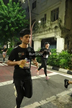 Runner Photo 4204538