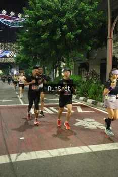 Runner Photo 4204558