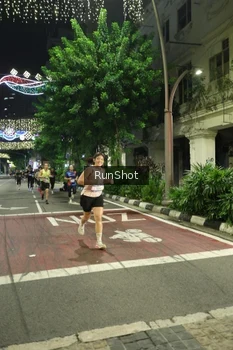 Runner Photo 4204591
