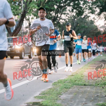 Runner Photo 420461