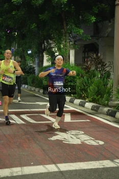 Runner Photo 4204610
