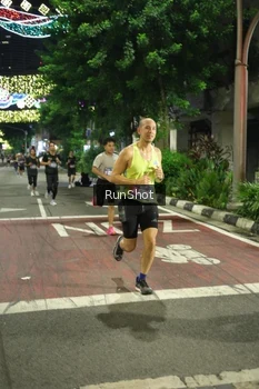 Runner Photo 4204628