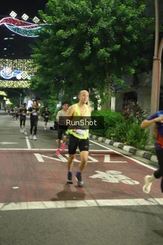 Runner Photo 4204634